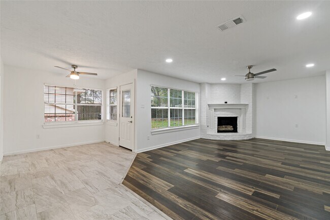 Foto del edificio - 5303 Lookout Mountain Dr