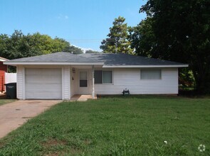 Building Photo - 3609 SE 22nd St