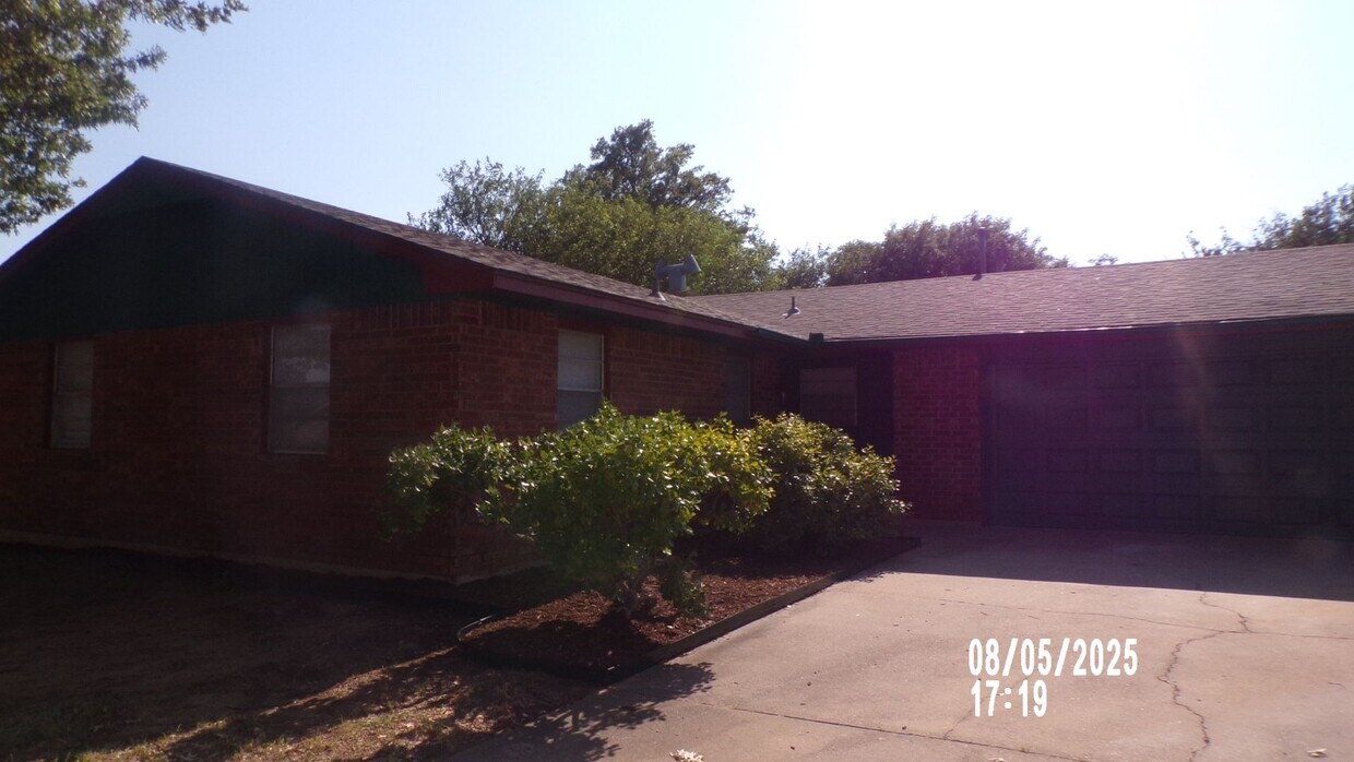 Primary Photo - Fantastic Redo located in Terrace Hills.
