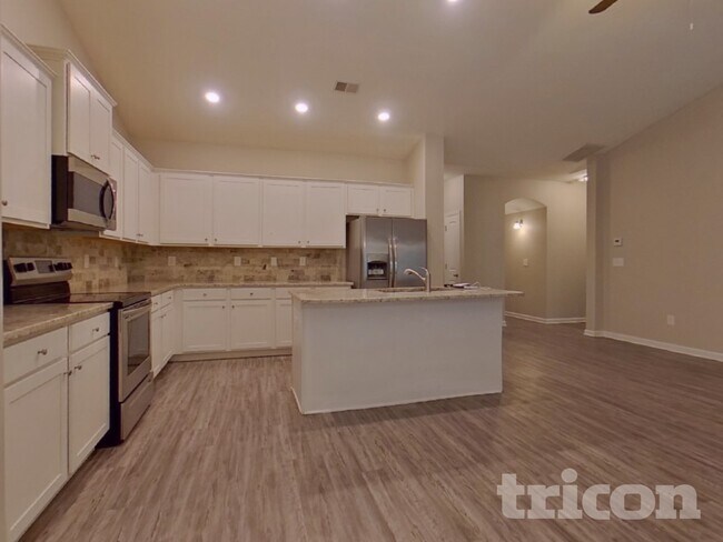 Foto del edificio - 216 Stone Creek Ct