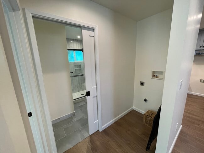 Foto del edificio - 828 N Nora Ave