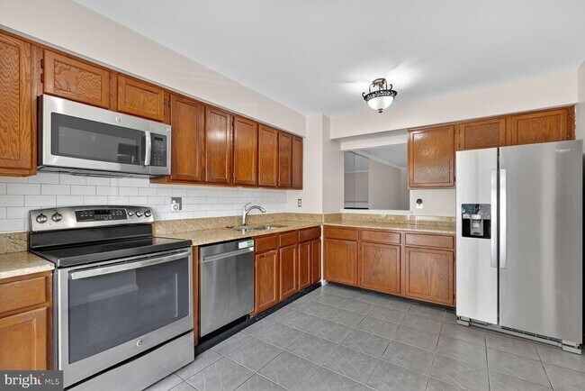 Foto del edificio - 6076 Heatherwood Dr