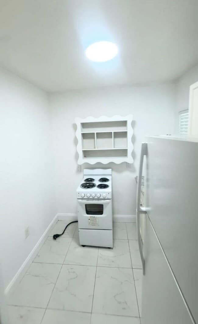 Photo - JKRK properties - 785 Apartment