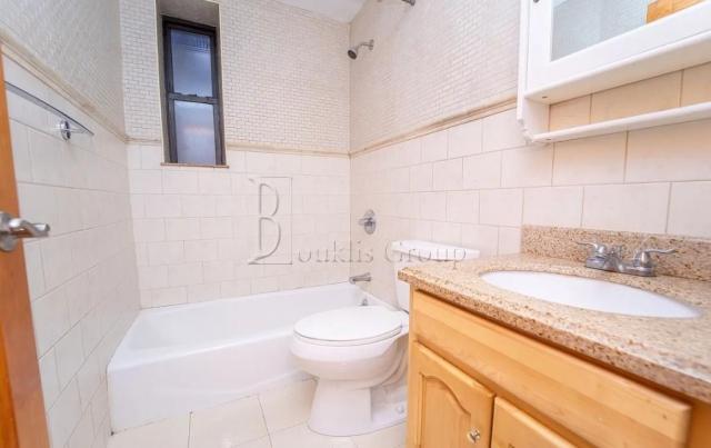 Building Photo - 2 bedroom in ASTORIA NY 11102