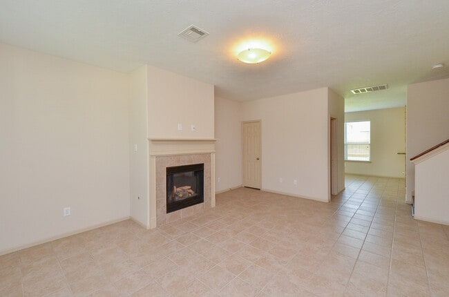 Building Photo - 25135 Ginger Ranch Dr