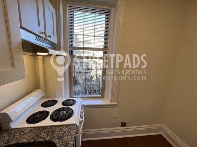 Foto del edificio - bedroom in Boston MA 02215