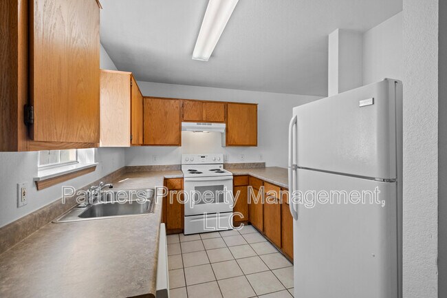 Foto del edificio - 892 S Curtis Ave