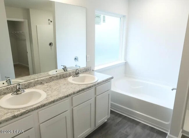 Foto del edificio - 3904 Silver Spur Rd