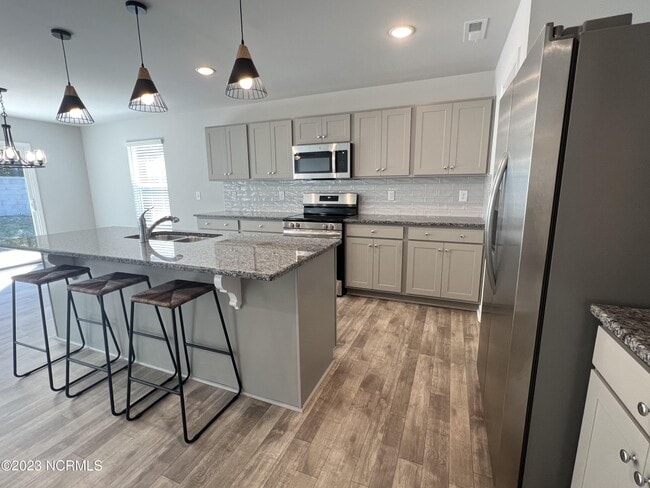 Building Photo - 751 Conductor Ct