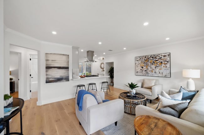 Photo - 242 Thurston St House