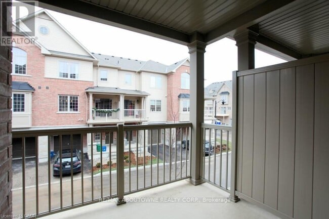 Photo du bâtiment - 104 Plains Rd E