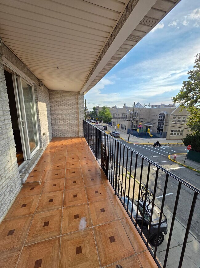 Foto del edificio - 6400 Smith Ave