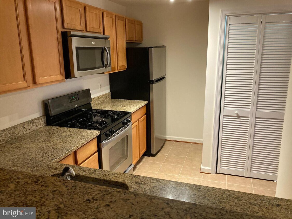 Foto principal - 2514 Markham Ln