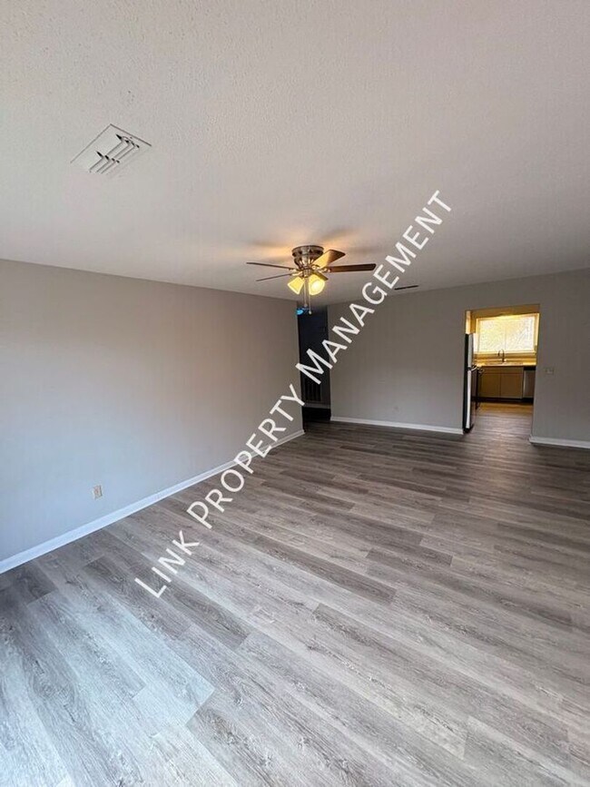 Foto del edificio - 3403/3405 Gail