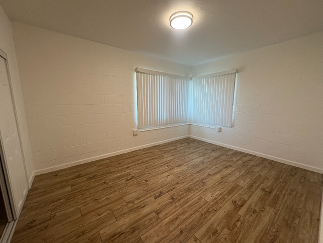 Building Photo - 109 8th St