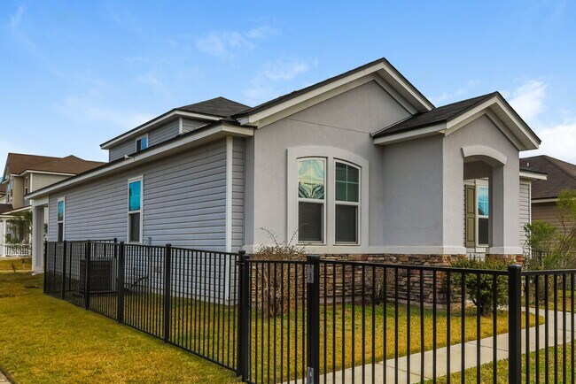 Foto del edificio - 3041 Holly Grove Lane