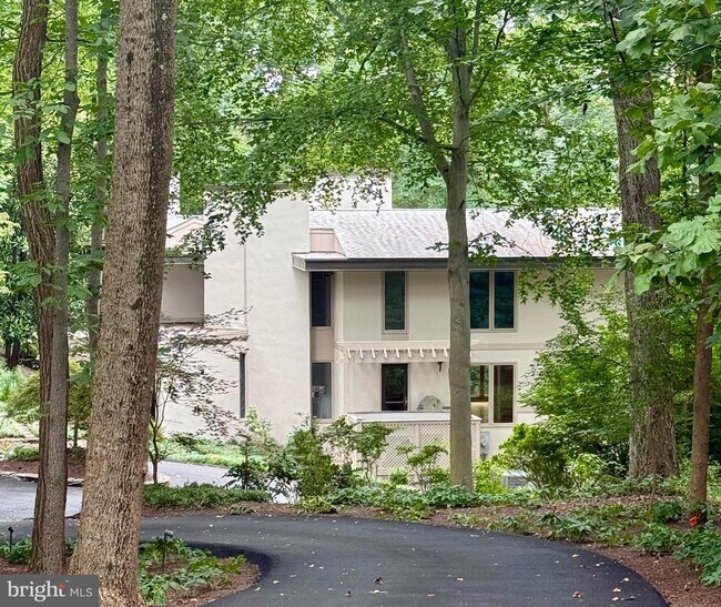 Foto del edificio - 1325 Darnall Dr