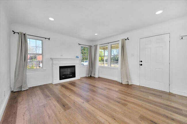 Foto del edificio - 17784 Lane Dr
