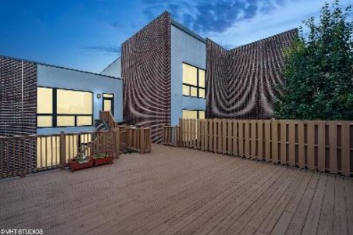 Foto del edificio - 2329 N Bosworth Ave