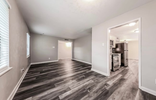 Foto del edificio - 2709 Clover Valley Dr