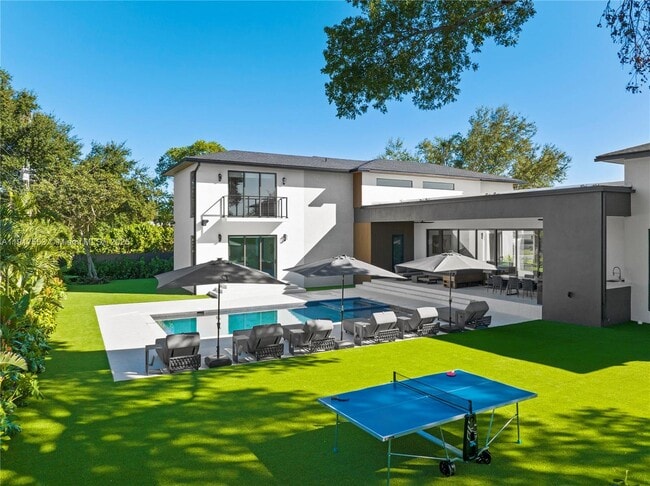 Foto del edificio - 1881 NE 196th Terrace