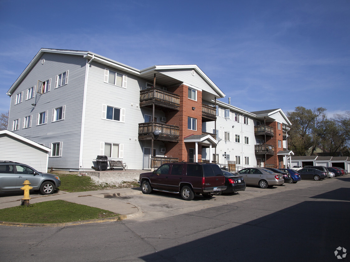 Primary Photo - McKinley Apartments