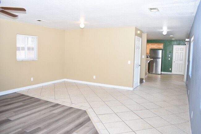 Building Photo - Charming 2-Story, 4 Bd 3 Ba Unit Near Downtown San Diego – 92113