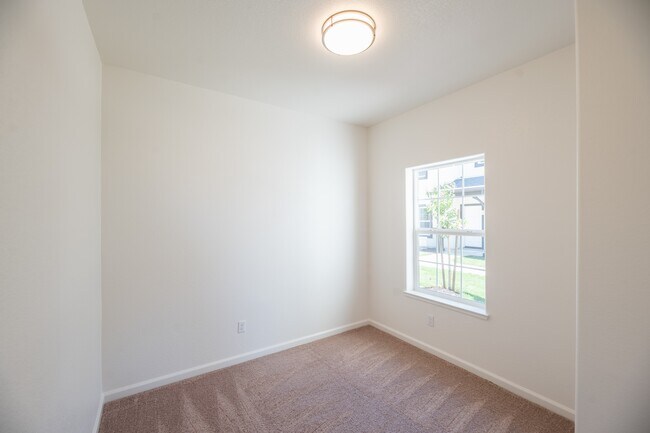 Building Photo - 5058 Palisade Ave
