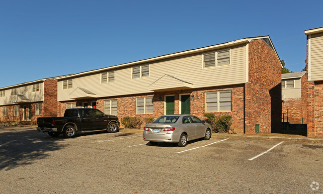 Woodbine Park - Woodbine Park Apartments