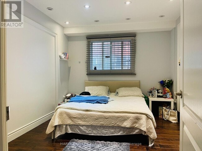 Building Photo - 394 Caledonia Rd