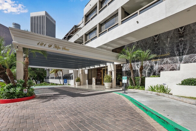 Photo - 121 S Hope St Apartment