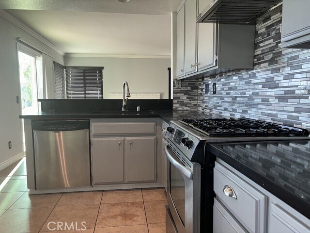 Foto del edificio - 21725 Winding Rd