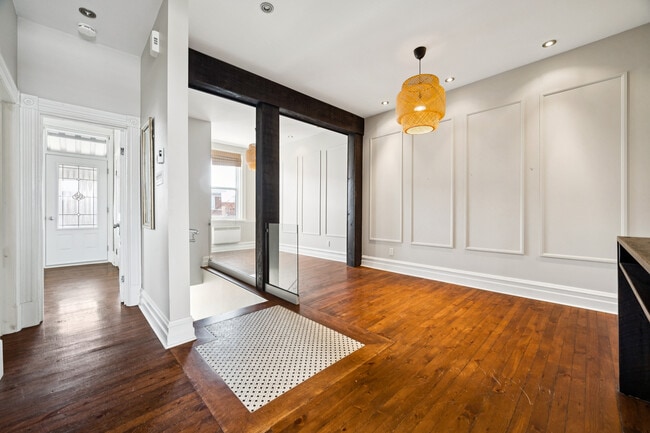 Building Photo - 4077 Rue Lanouette