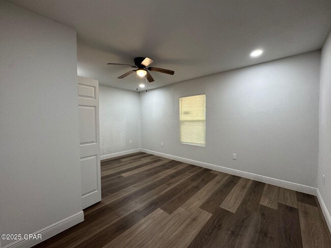 Foto del edificio - 148 Claire Ave