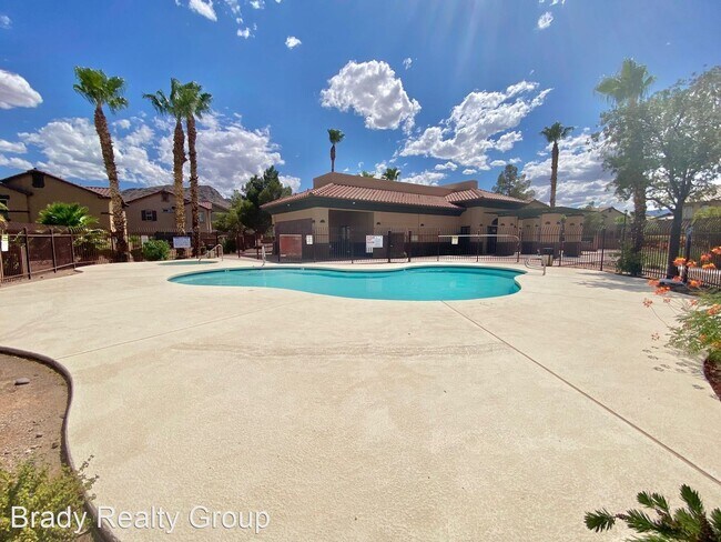 Building Photo - 3 br, 2.5 bath House - 1060 Paradise Coach...