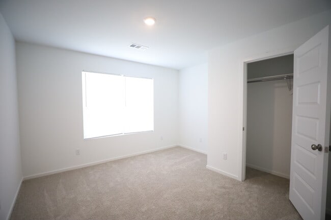 Building Photo - 5400 Orchard Pass