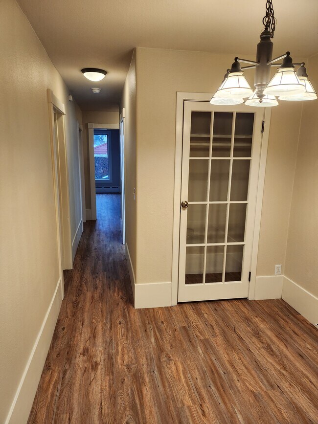 Dining Room - 165 Boston St