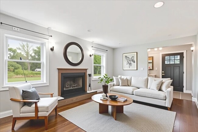 Foto del edificio - 26900 W Taylor St