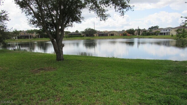 Foto del edificio - 11155 River Trent Ct