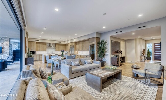 Foto del edificio - 5553 E Stella Ln