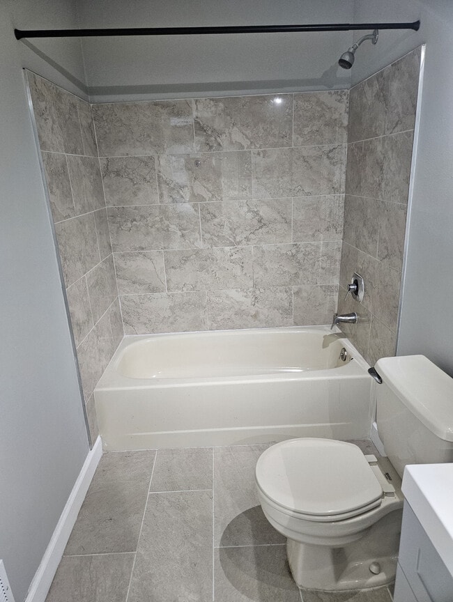 Secondary Bathroom - 53 Juniper Way