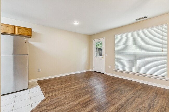 Building Photo - 102 Covington Meadow Cir