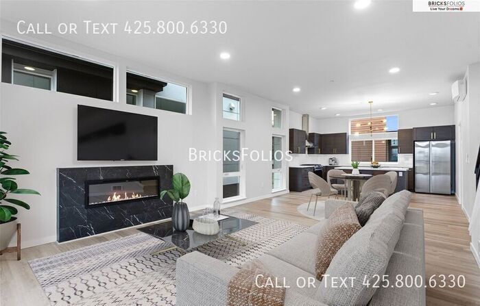 Primary Photo - Move-In Ready Townhome with Ground Floor Suite & Views of Olympic Mountains