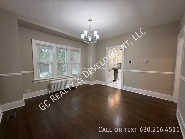 Foto del edificio - 2317 Maple Ave