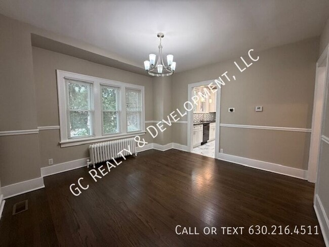 Building Photo - 2317 Maple Ave