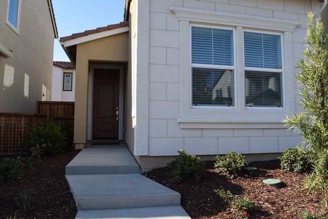 Building Photo - 3718 Red Fir Ln