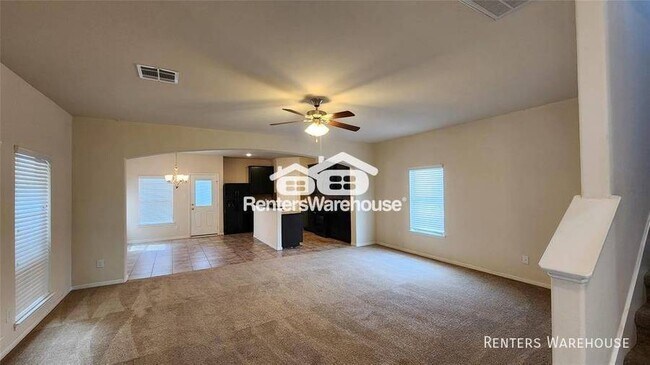 Foto del edificio - Immediate Move in Ready!! Charming 2 story...