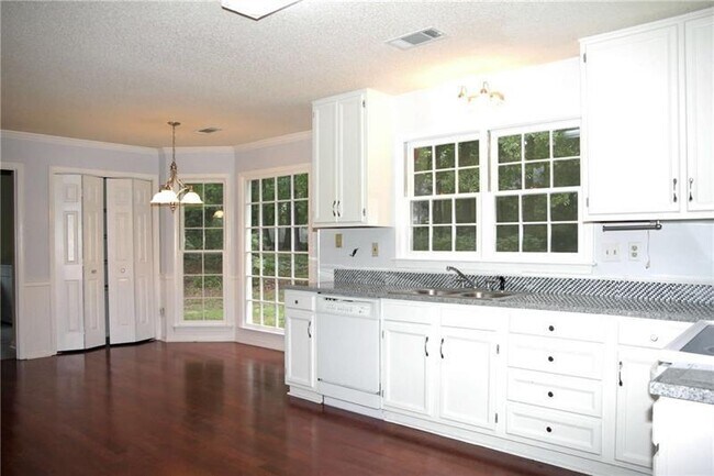 Foto del edificio - 3004 Tallowood Dr
