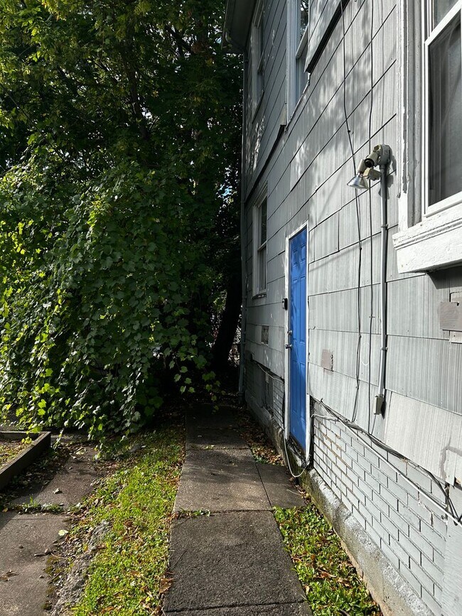 Foto del edificio - 1143-1145-1145 S Plymouth Ave