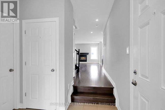Building Photo - 208 Mission Trail Cres